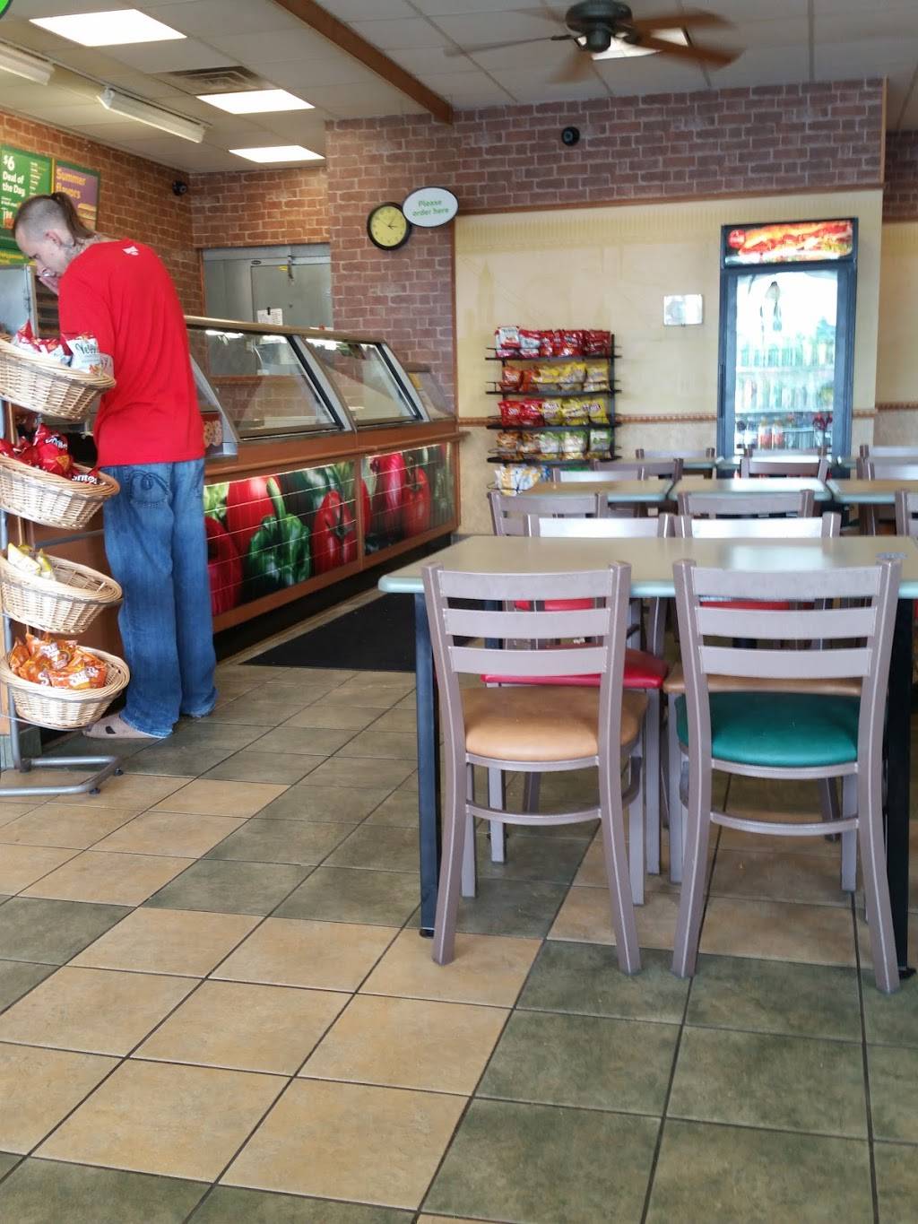 Subway | restaurant | 2170 Park Rd, Connersville, IN 47331, USA | 7658257031 OR +1 765-825-7031