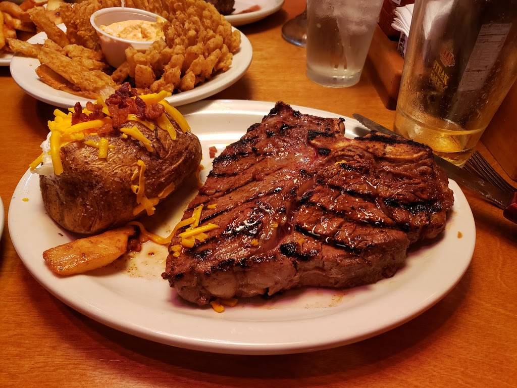 Texas Roadhouse | restaurant | 5611 Merily Way, Huber Heights, OH 45424, USA | 9372337427 OR +1 937-233-7427