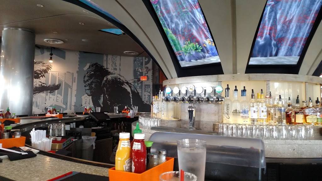 The Cowfish Sushi Burger Bar | restaurant | 6000 Universal Blvd #700, Orlando, FL 32819, USA | 4072243663 OR +1 407-224-3663