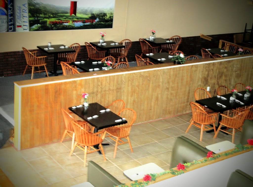 Bellas Twisted Grill | restaurant | 224 Peavine Rd Ste 106, Crossville, TN 38555, USA | 9313370337 OR +1 931-337-0337