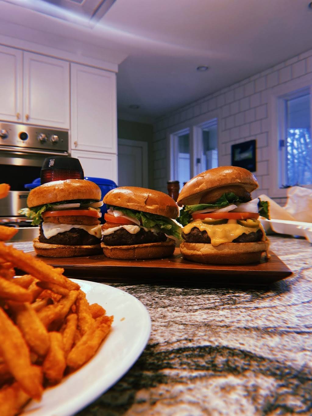 Stellas Cloud Kitchen - Kalamazoo | restaurant | 300 E Water St, Kalamazoo, MI 49007, USA | 2692100075 OR +1 269-210-0075