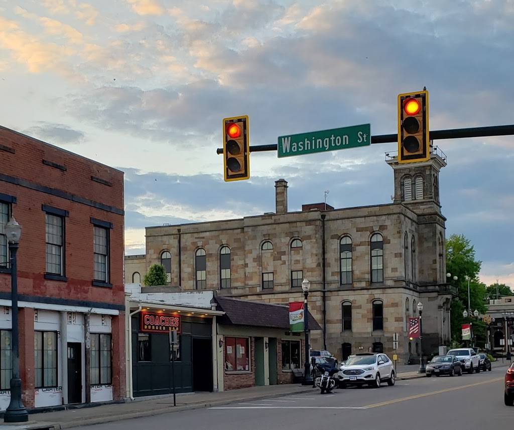 Coaches Burger Bar Lisbon | restaurant | 131 S Market St, Lisbon, OH 44432, USA | 3308704411 OR +1 330-870-4411