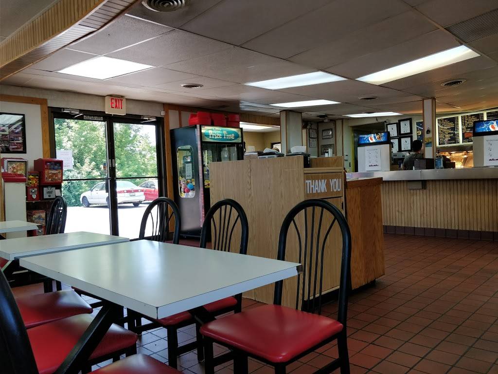 Pauls Drive In | restaurant | 10424 Blue Ridge Blvd, Kansas City, MO 64134, USA | 8167615700 OR +1 816-761-5700