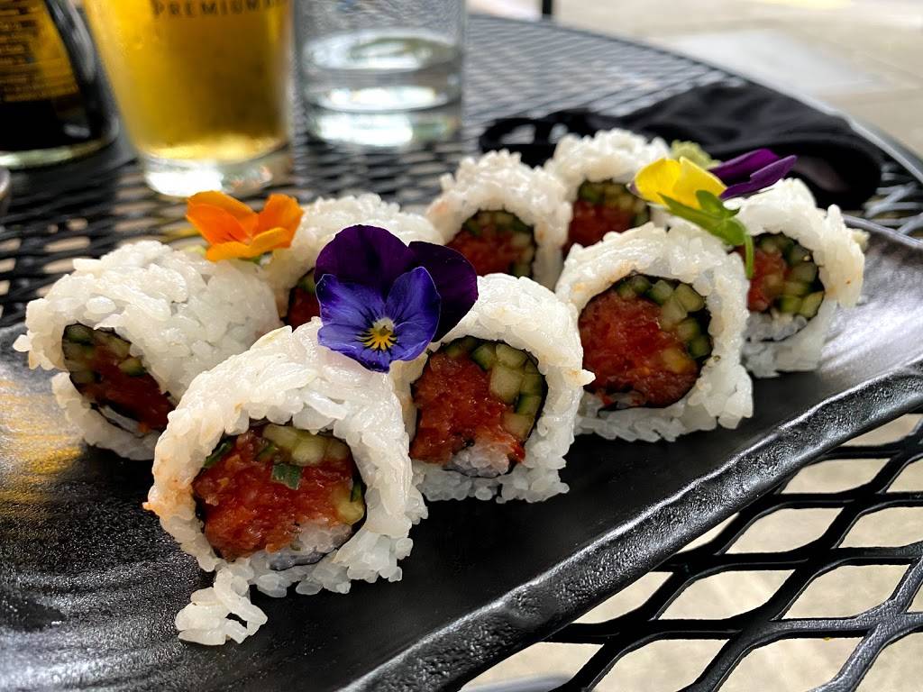 Star Fusion and Bar | restaurant | 538 Broadway E, Seattle, WA 98102, USA | 2062575127 OR +1 206-257-5127