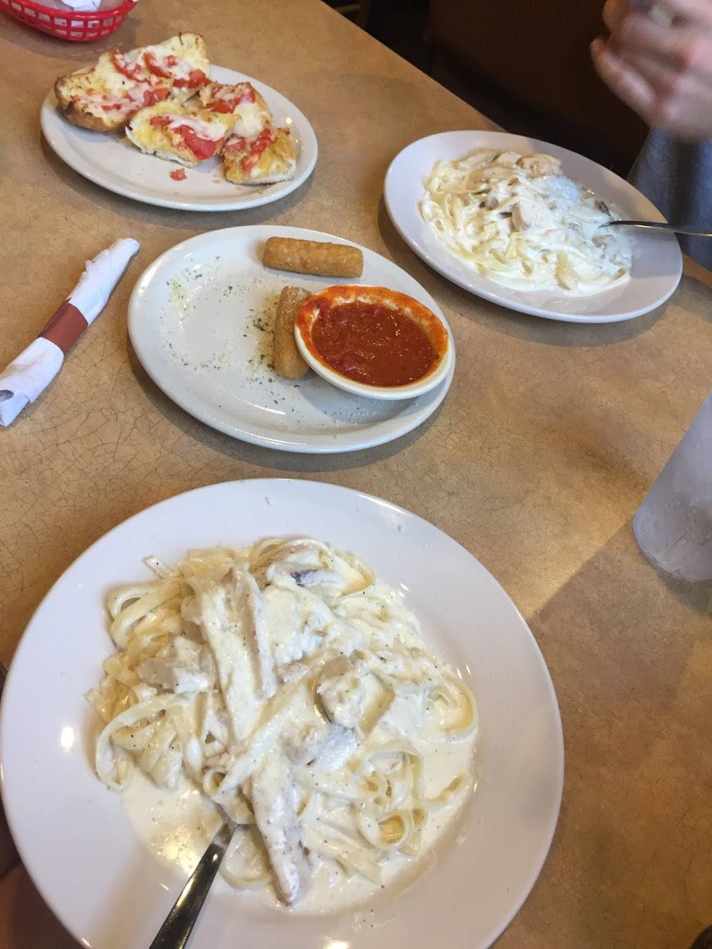 Tuscanys Italian Restaurant | restaurant | 1103 W Upshur Ave, Gladewater, TX 75647, USA | 9038441854 OR +1 903-844-1854