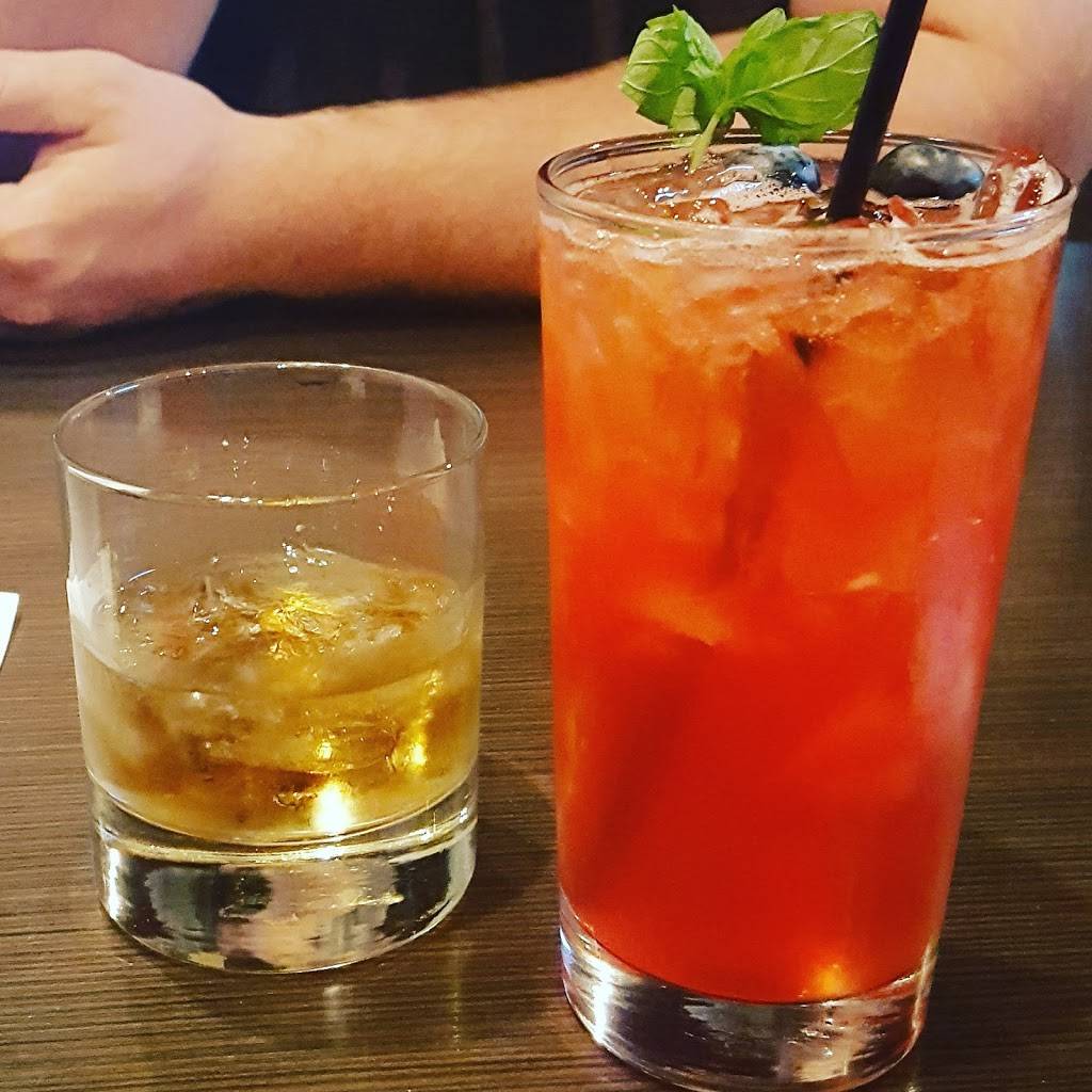 Whiskey Road Tavern & Grill | restaurant | 402 Main St, Cedar Falls, IA 50613, USA | 3192771244 OR +1 319-277-1244