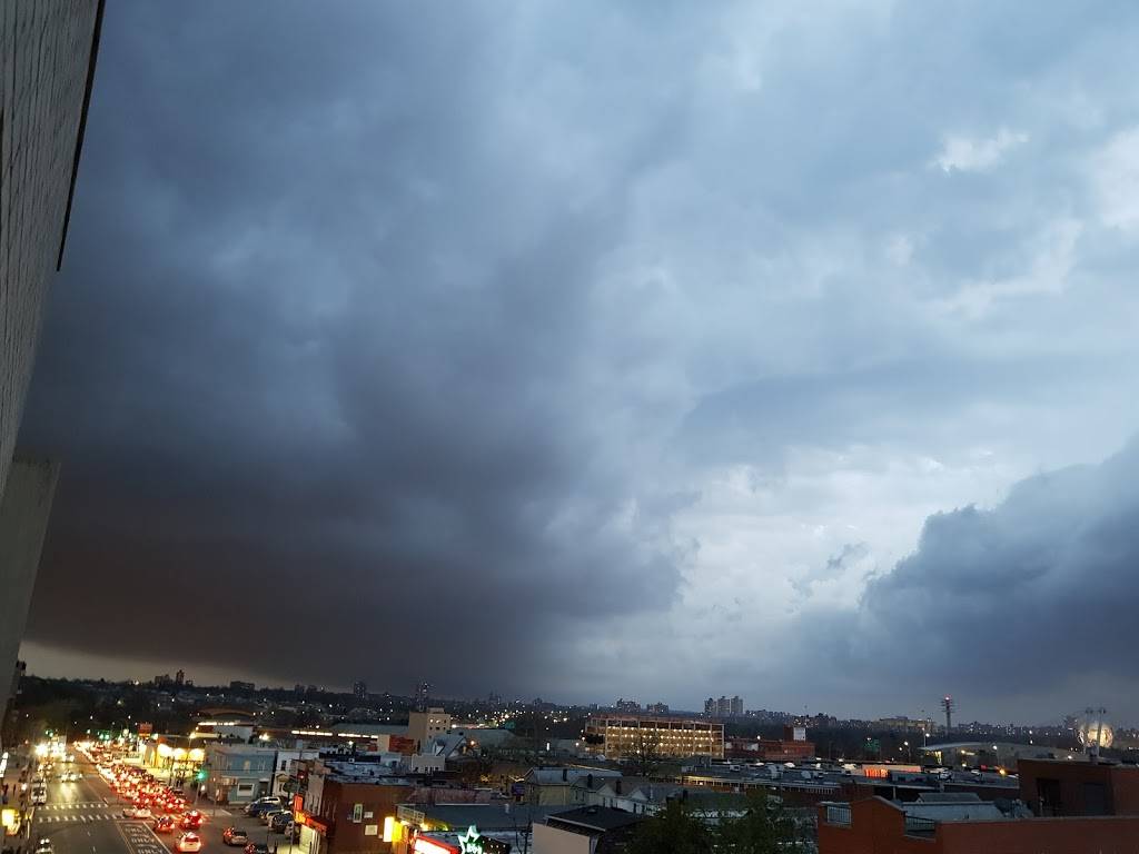 Infinity Kitchen & Bath Supplies Inc | restaurant | 4232 College Point Blvd, Flushing, NY 11355, USA | 7185396889 OR +1 718-539-6889