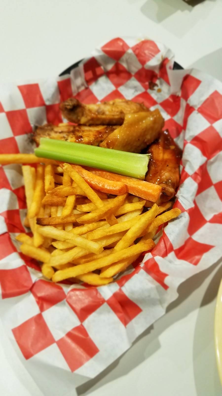 Generals Market | restaurant | 2025-2099 Avenue J, Huntsville, TX 77340, USA | 9362941914 OR +1 936-294-1914