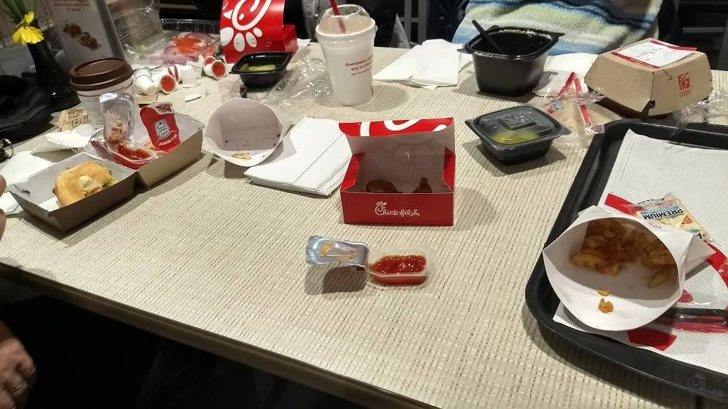 Chick-fil-A | restaurant | 45 Barber Blvd, Waynesville, NC 28786, USA | 8284527838 OR +1 828-452-7838