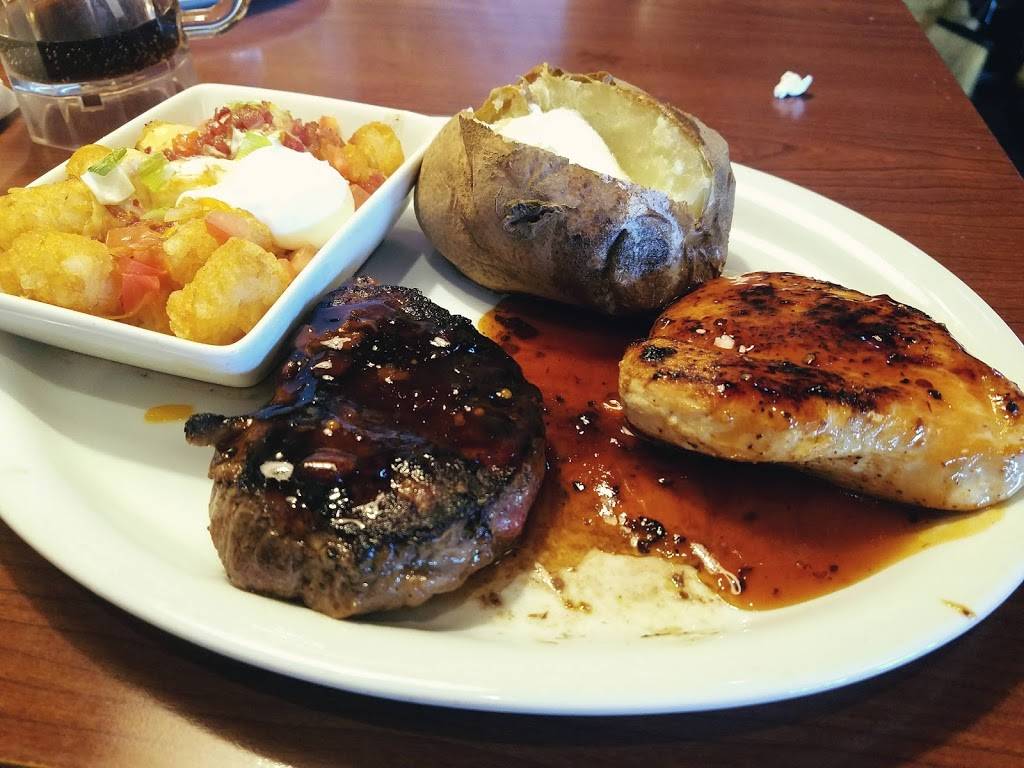 Ruby Tuesday | restaurant | 2304 N Wayne St, Angola, IN 46703, USA | 2606658791 OR +1 260-665-8791