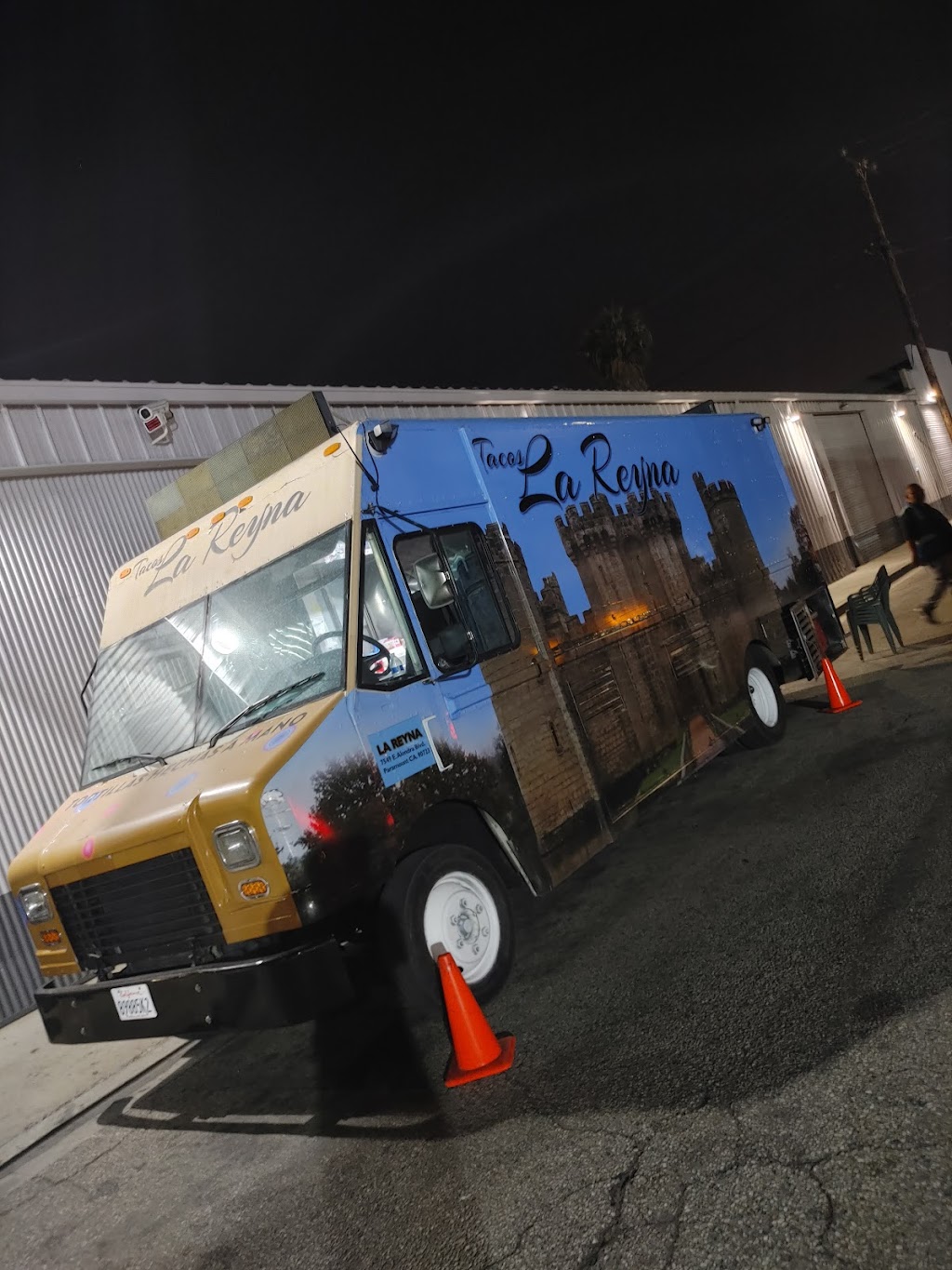 La reina | restaurant | 2165 W Cowles St, Long Beach, CA 90813, USA | 3109547543 OR +1 310-954-7543