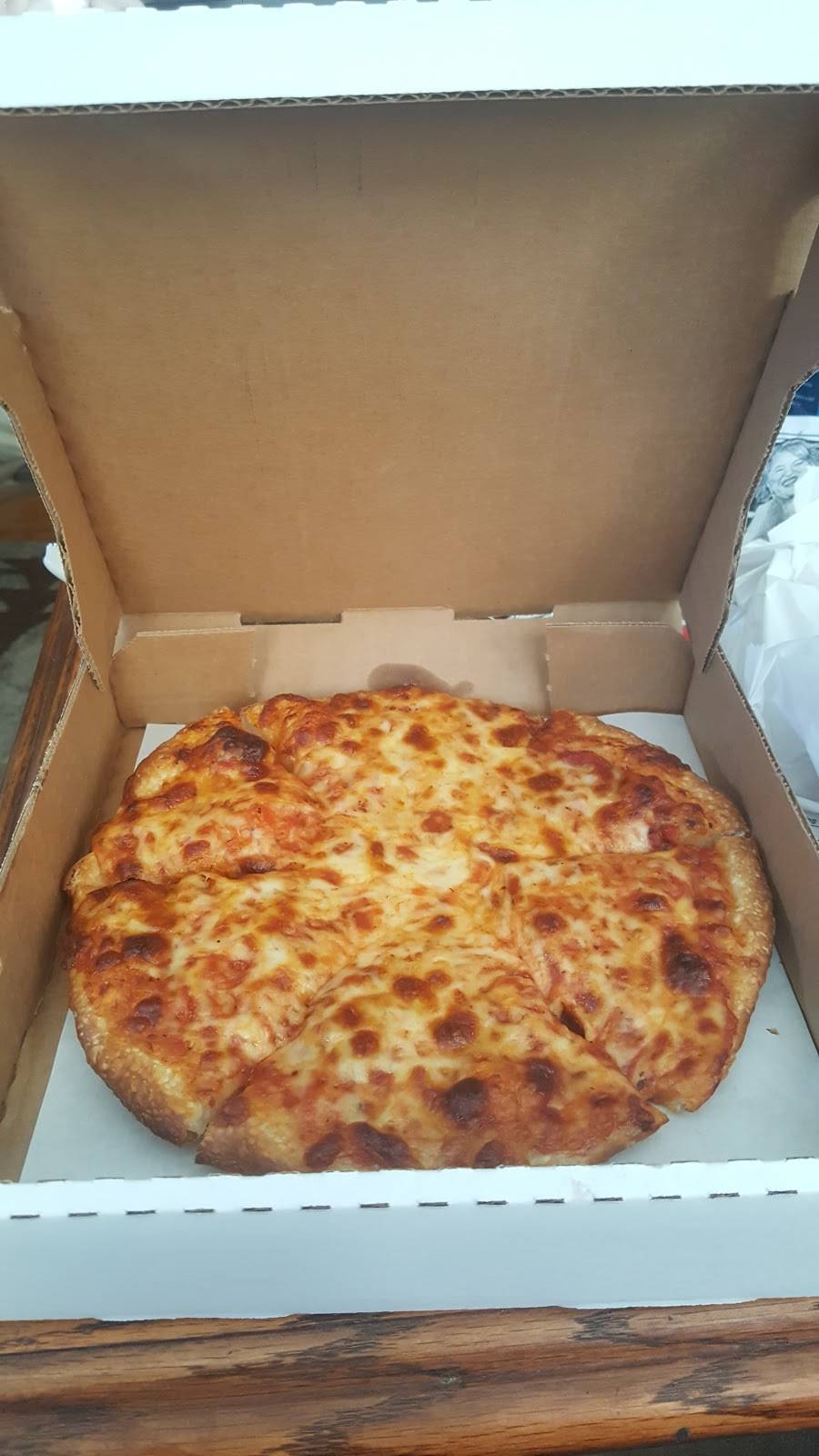 Joe Des Pizzeria | restaurant | 3329 Fulton Rd, Cleveland, OH 44109, USA | 2166611990 OR +1 216-661-1990