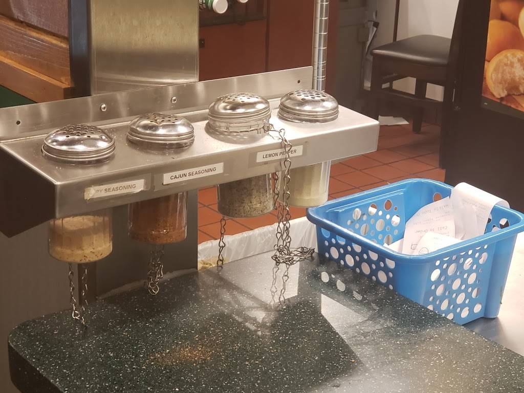 Wingstop | restaurant | 1445 W Pleasant Run Rd, Lancaster, TX 75146, USA | 9722271700 OR +1 972-227-1700