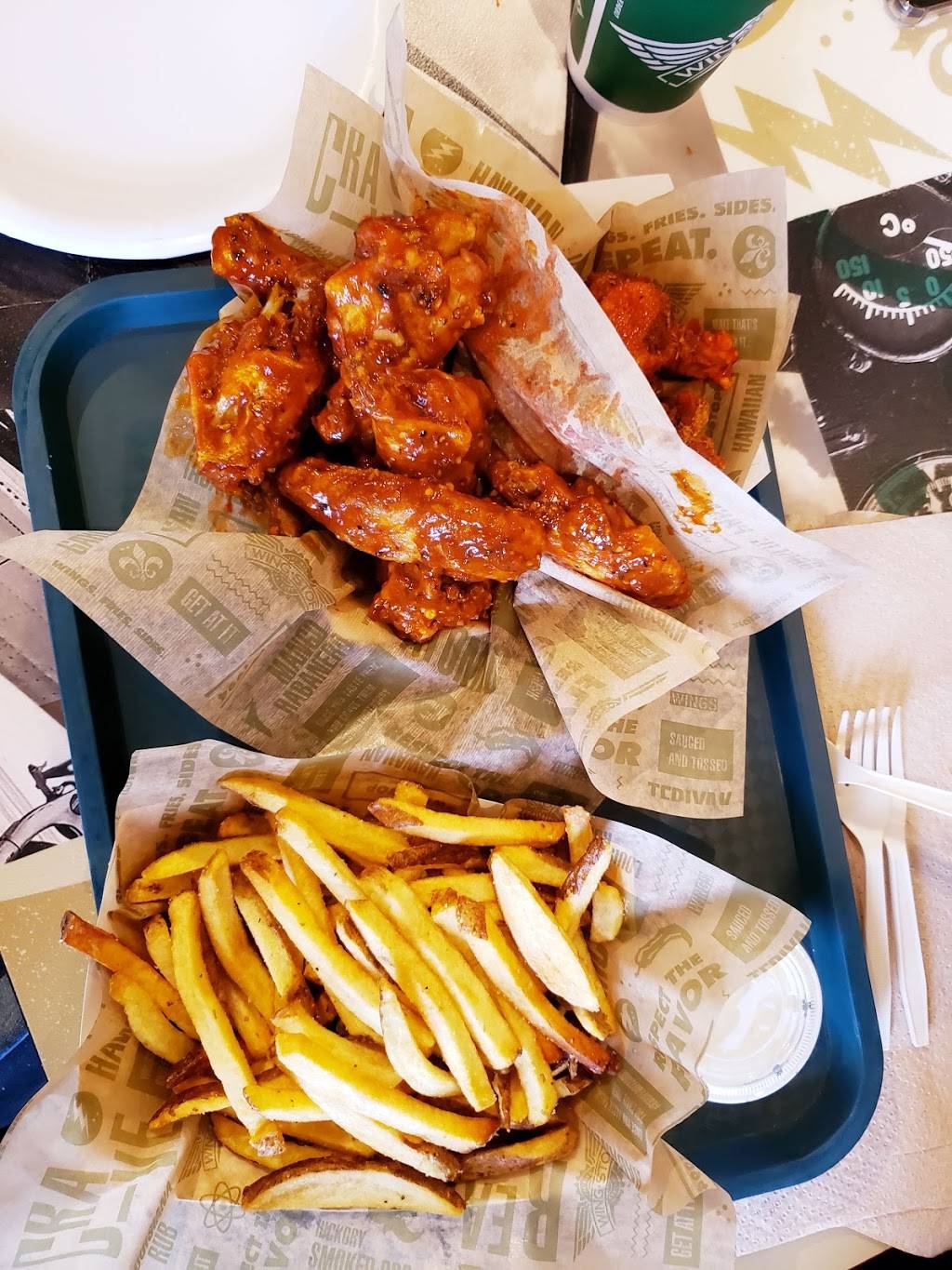 Wingstop | restaurant | 5049 Whittier Blvd, Los Angeles, CA 90022, USA | 3232649464 OR +1 323-264-9464