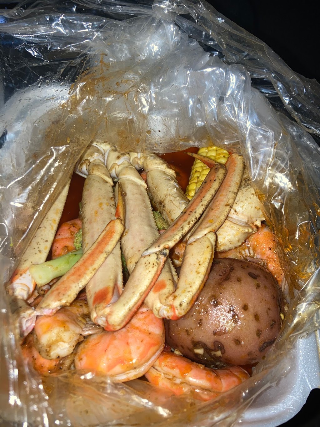 Shaking seafood | restaurant | 243 S 10th St, Philadelphia, PA 19107, USA | 2154139100 OR +1 215-413-9100