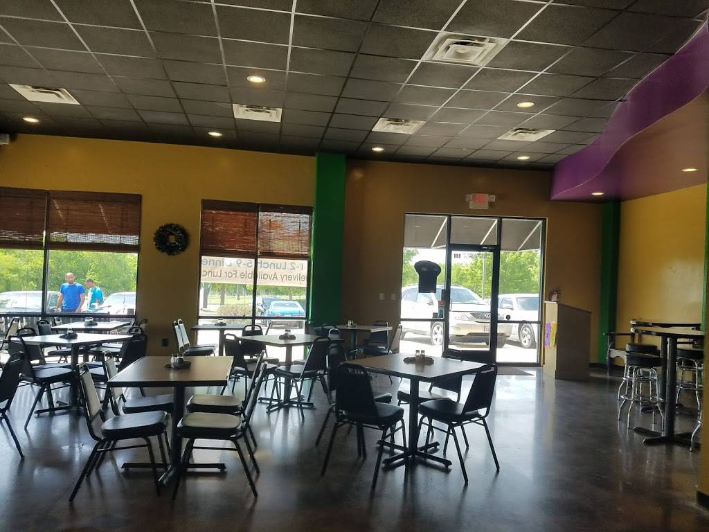 LaRouxs Creole Cafe and Daiquiri Bar | restaurant | 2001 SE Green Oaks Blvd, Arlington, TX 76018, USA | 6824100009 OR +1 682-410-0009