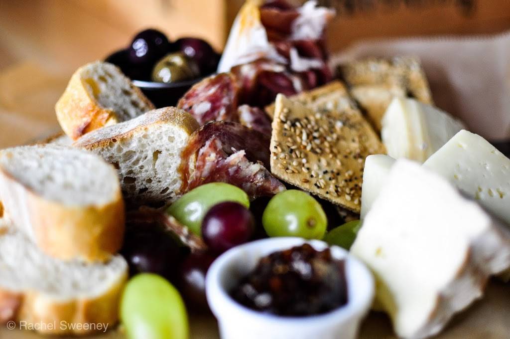 Alchemy Wine & Beer | restaurant | 20 Union St, Hamburg, NY 14075, USA | 7169269802 OR +1 716-926-9802