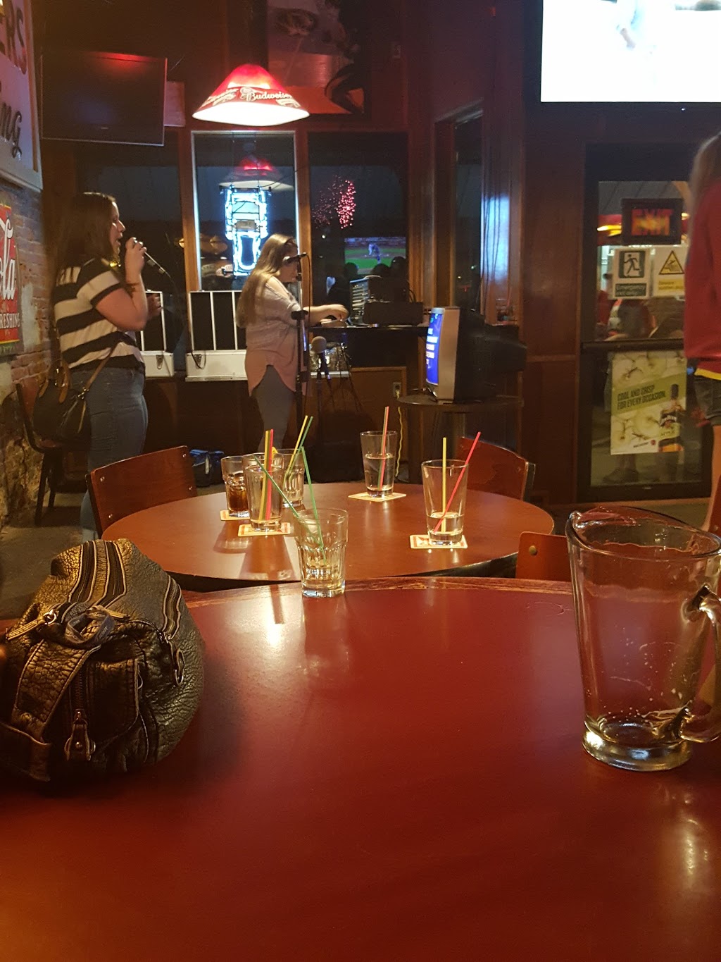 DuKum Inn | restaurant | 111 S Elson St, Kirksville, MO 63501, USA | 6606659764 OR +1 660-665-9764