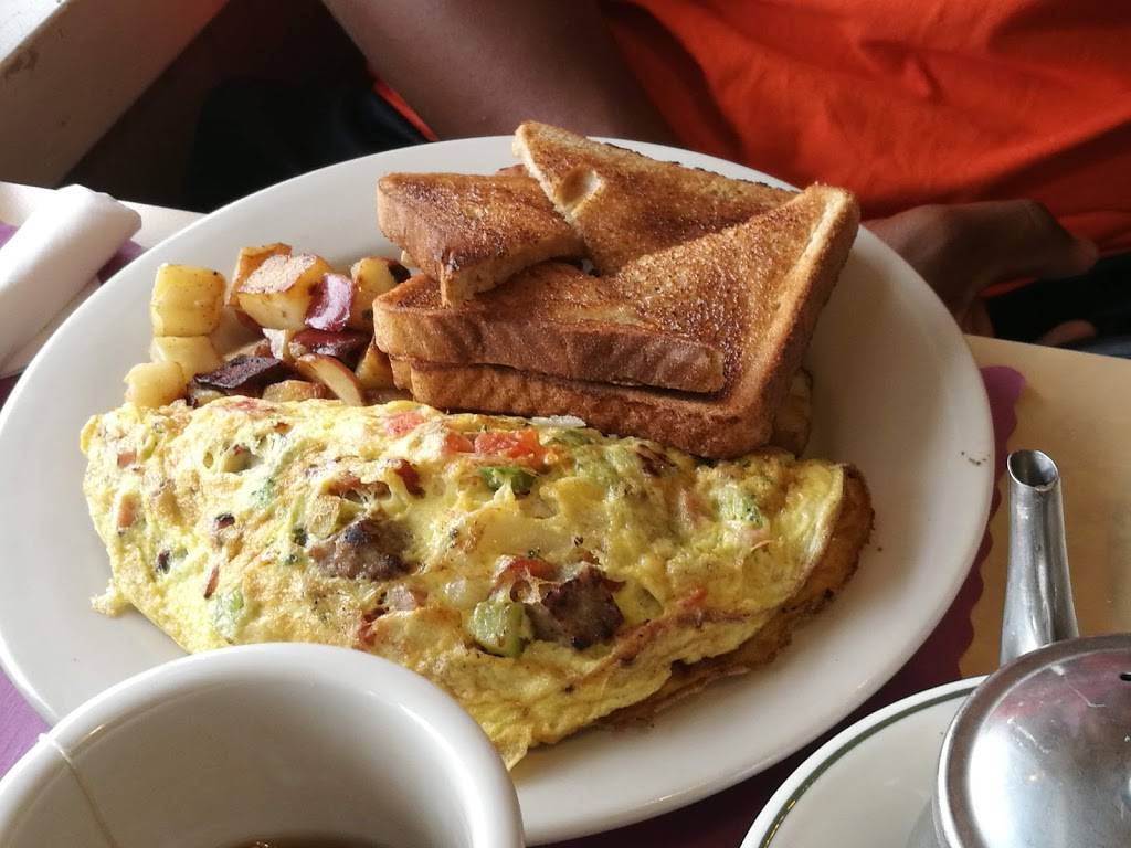 The Union Diner | restaurant | 1331 Union Ave, Laconia, NH 03246, USA | 6035246744 OR +1 603-524-6744