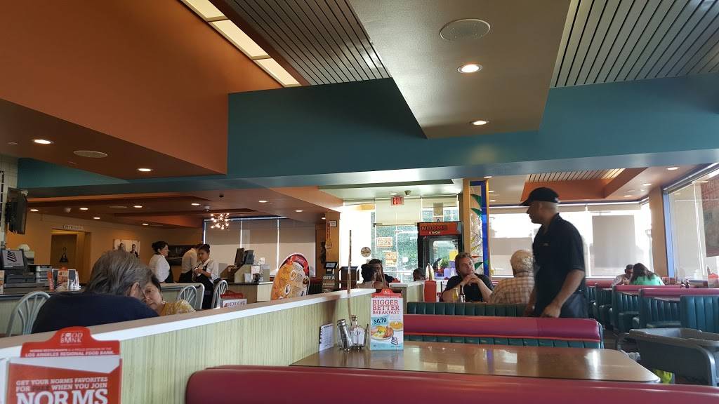 NORMS Restaurant | restaurant | 2448 Pacific Coast Hwy, Lomita, CA 90717, USA | 3105305516 OR +1 310-530-5516