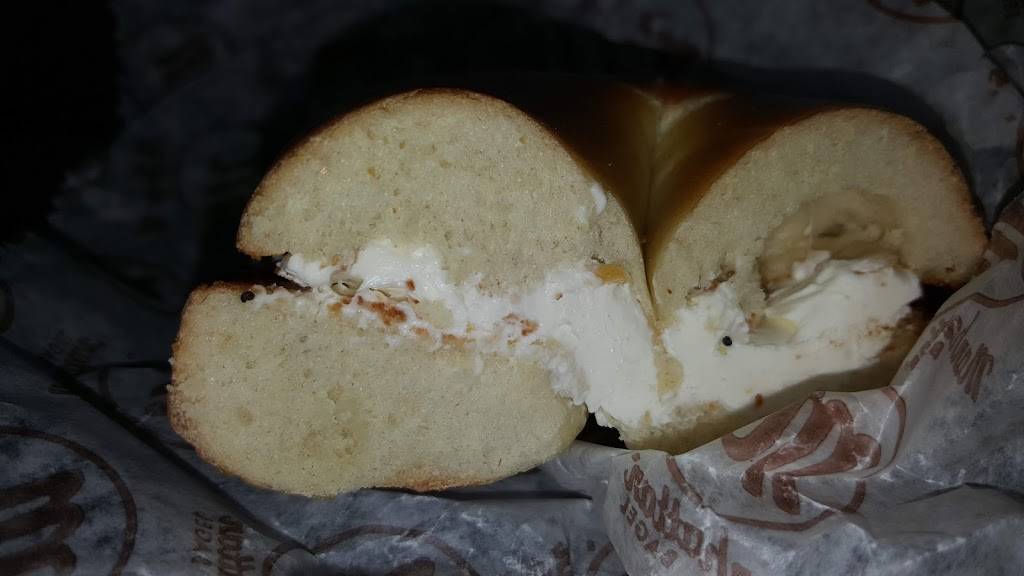 Manhattan Bagel | restaurant | 401 S Broad St, Lansdale, PA 19446, USA | 2156479990 OR +1 215-647-9990