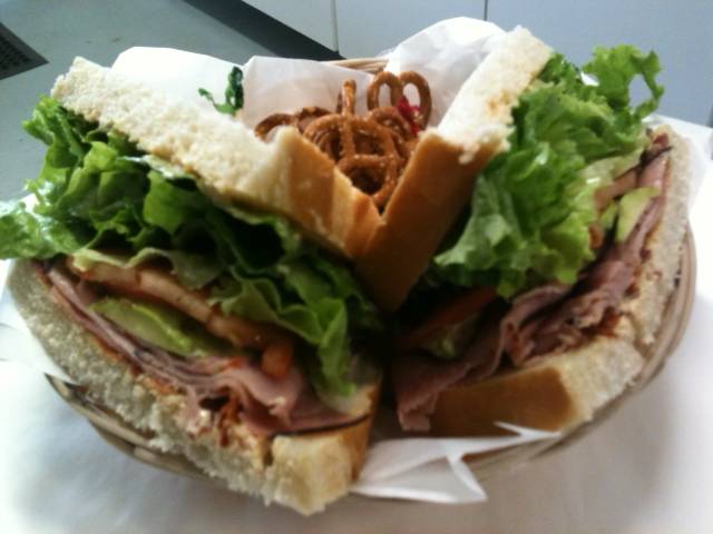Classic Rock Sandwich Shoppe | restaurant | 3042 North Park Way, San Diego, CA 92104, USA | 6196921969 OR +1 619-692-1969