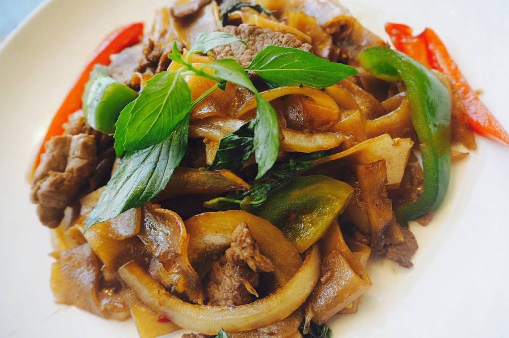 Ruam Mitr | restaurant | 7168 Melrose Ave, Los Angeles, CA 90046, USA | 3236965425 OR +1 323-696-5425