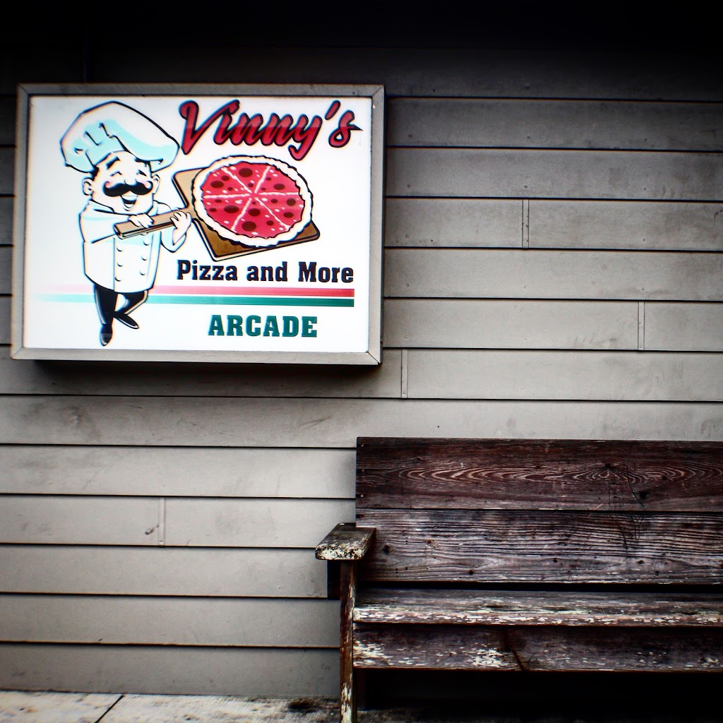 Vinnys Pizza | restaurant | 111C Boatyard Dr, Fort Bragg, CA 95437, USA | 7079610580 OR +1 707-961-0580