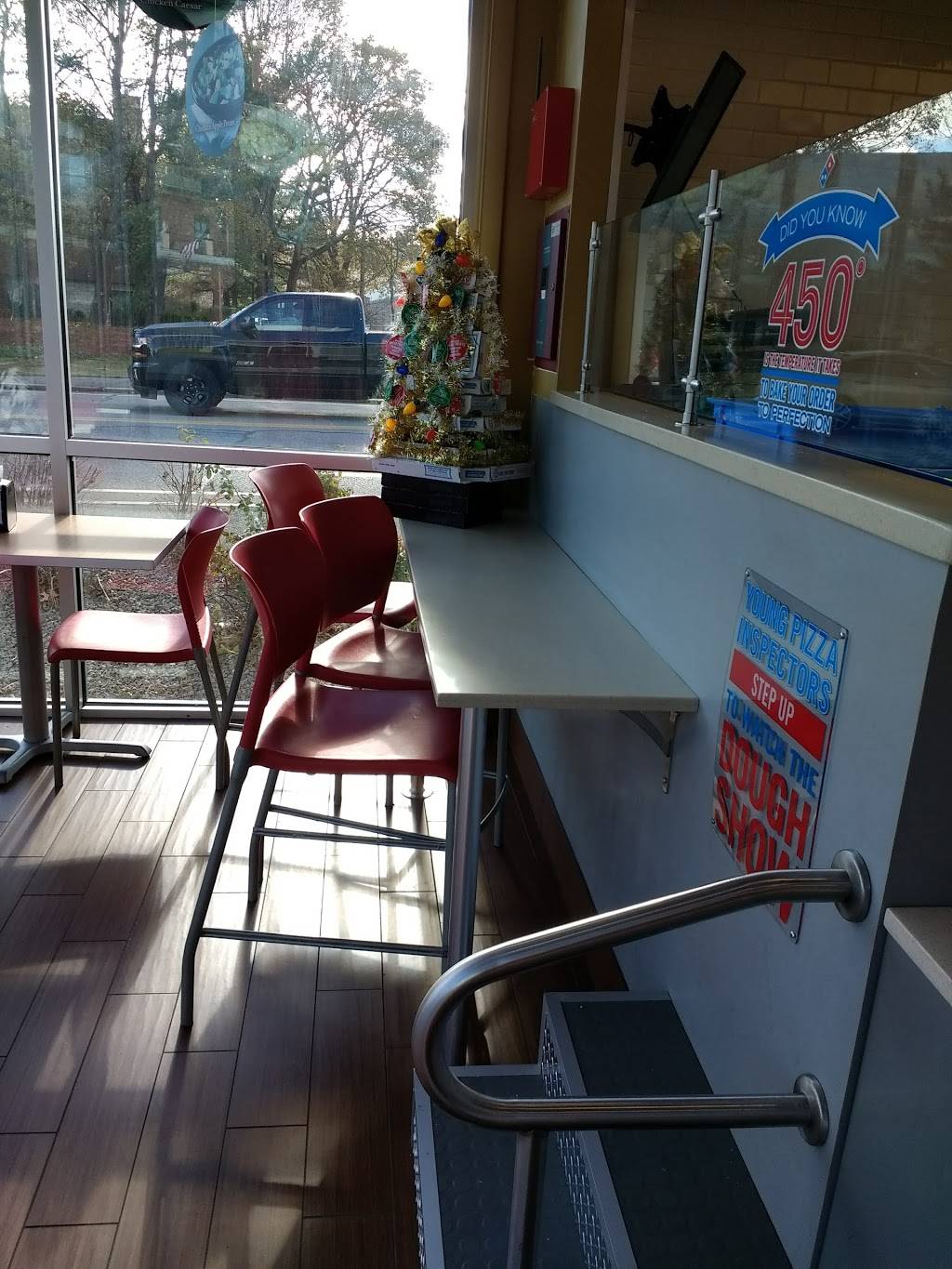 Dominos Pizza | meal delivery | 235 Chauncy St, Mansfield, MA 02048, USA | 5085434133 OR +1 508-543-4133