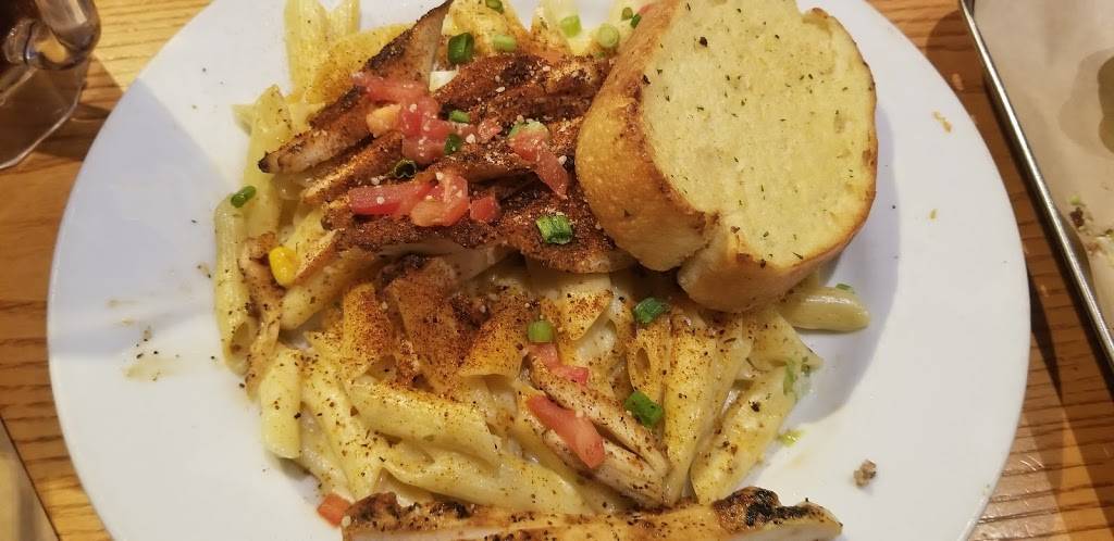 Chilis Grill & Bar | meal takeaway | 33 Crystal Run Crossing, Middletown, NY 10941, USA | 8456924478 OR +1 845-692-4478