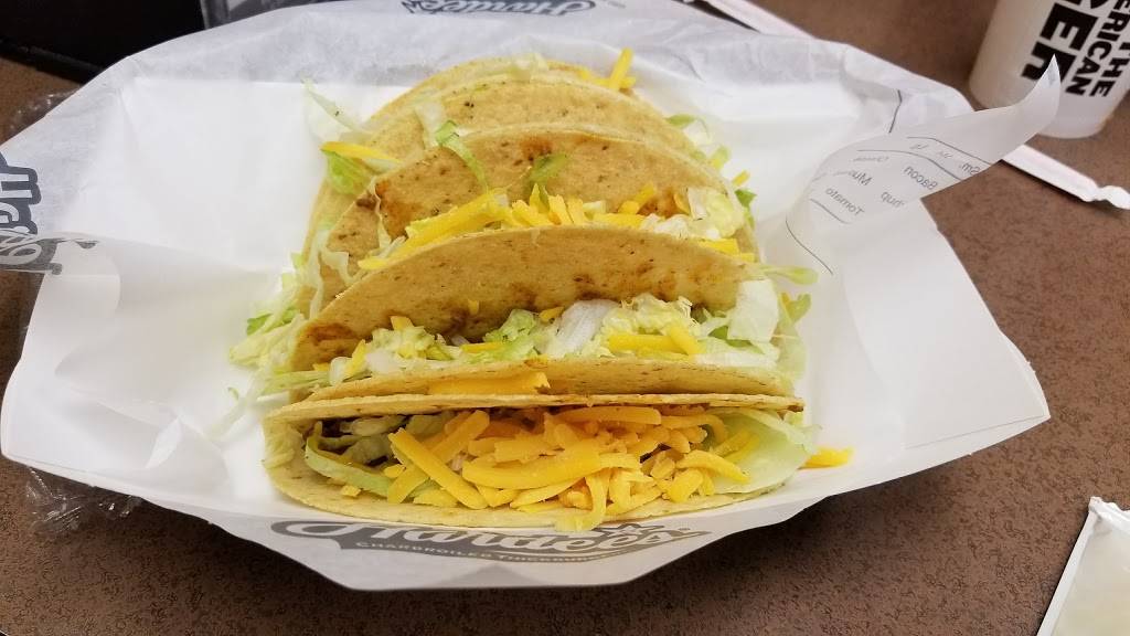 Hardees | restaurant | 642 N Patterson St, Maxton, NC 28364, USA | 9108445535 OR +1 910-844-5535