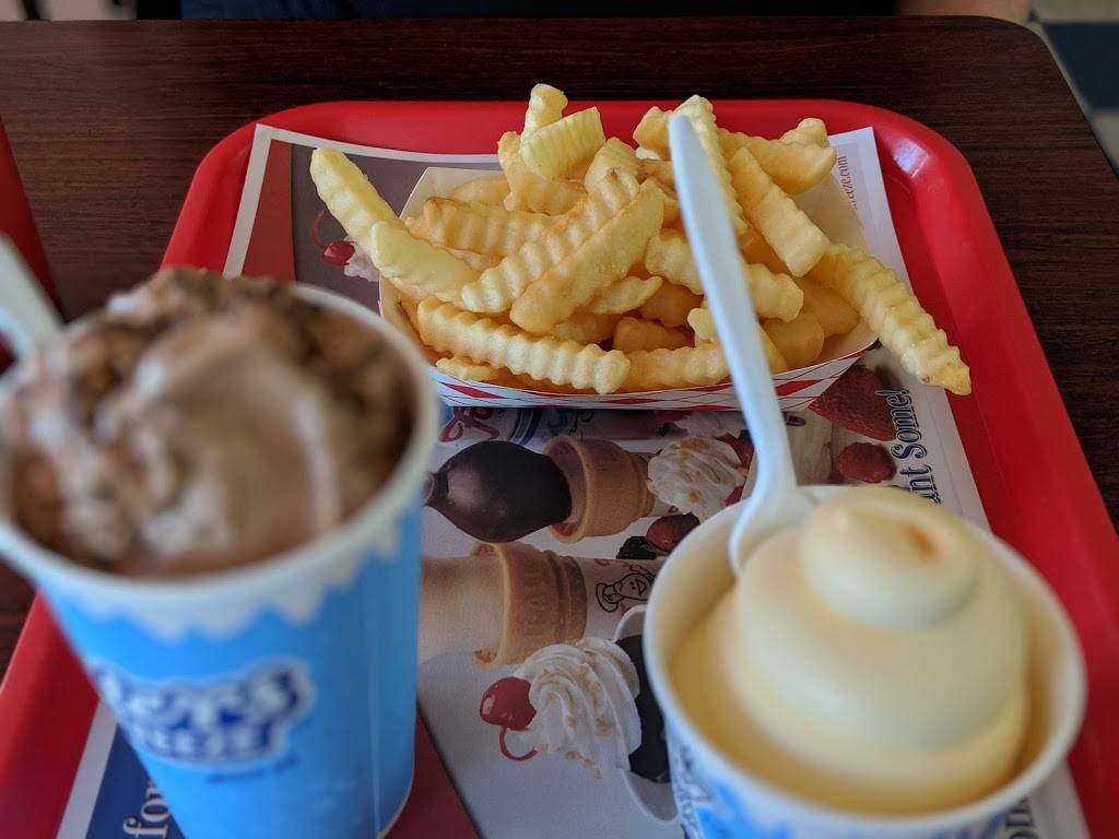 Fosters Freeze | restaurant | 78 Serra Way, Milpitas, CA 95035, USA | 4082624272 OR +1 408-262-4272