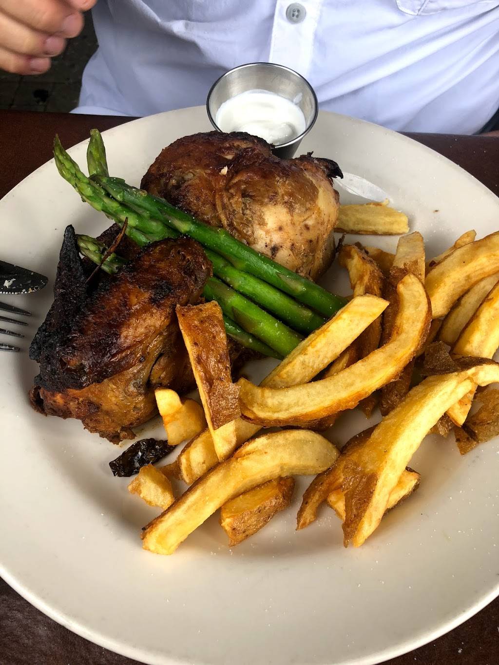 Town Kitchen & Bar | restaurant | 7301 SW 57th Ct, South Miami, FL 33143, USA | 3057408118 OR +1 305-740-8118