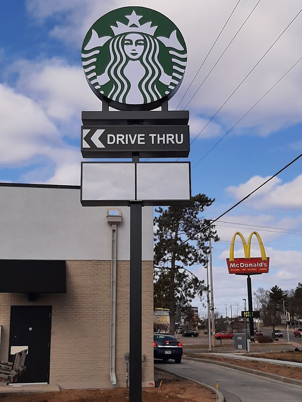 Starbucks | cafe | 309 E Kort St, Rothschild, WI 54474, USA | 7156609043 OR +1 715-660-9043