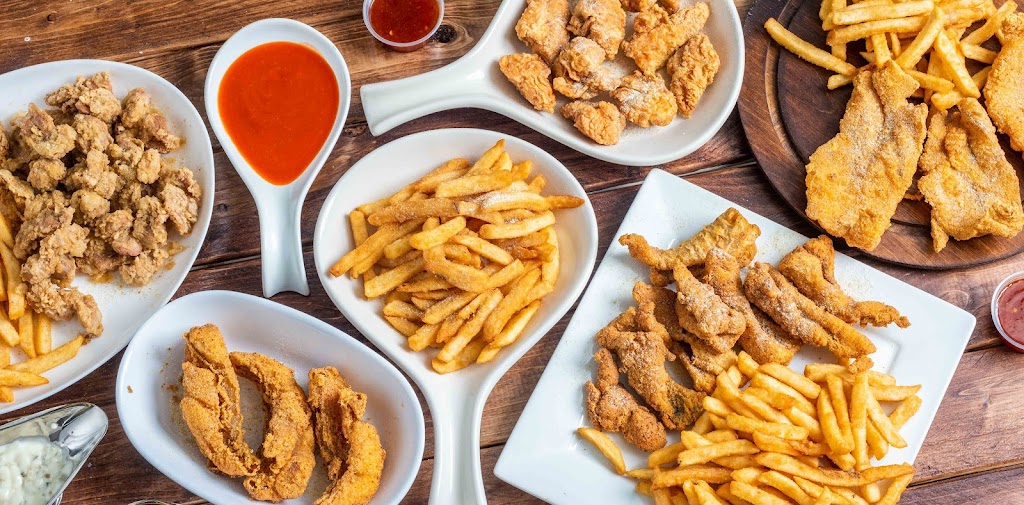 The Captains Table fish and chicken | restaurant | 29705 Northwestern Hwy, Southfield, MI 48034, USA | 2488648875 OR +1 248-864-8875