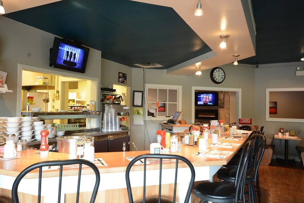 Le Saint Bens | restaurant | 550 98e Rue, Saint-Georges, QC G5Y 8G1, Canada | 4182275212 OR +1 418-227-5212