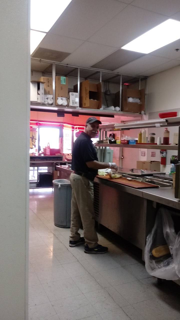 Kings Subs | restaurant | 3020 W Thomas Rd D, Phoenix, AZ 85017, USA | 6022698181 OR +1 602-269-8181