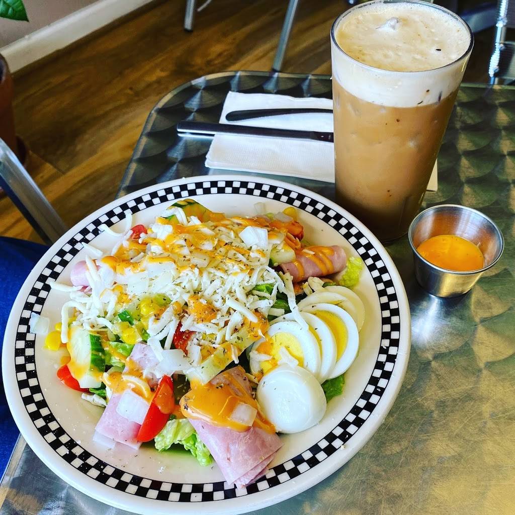 Renees Crêpes & Cakes | restaurant | 2020 Augustine Ave, Fredericksburg, VA 22401, USA | 5403680420 OR +1 540-368-0420