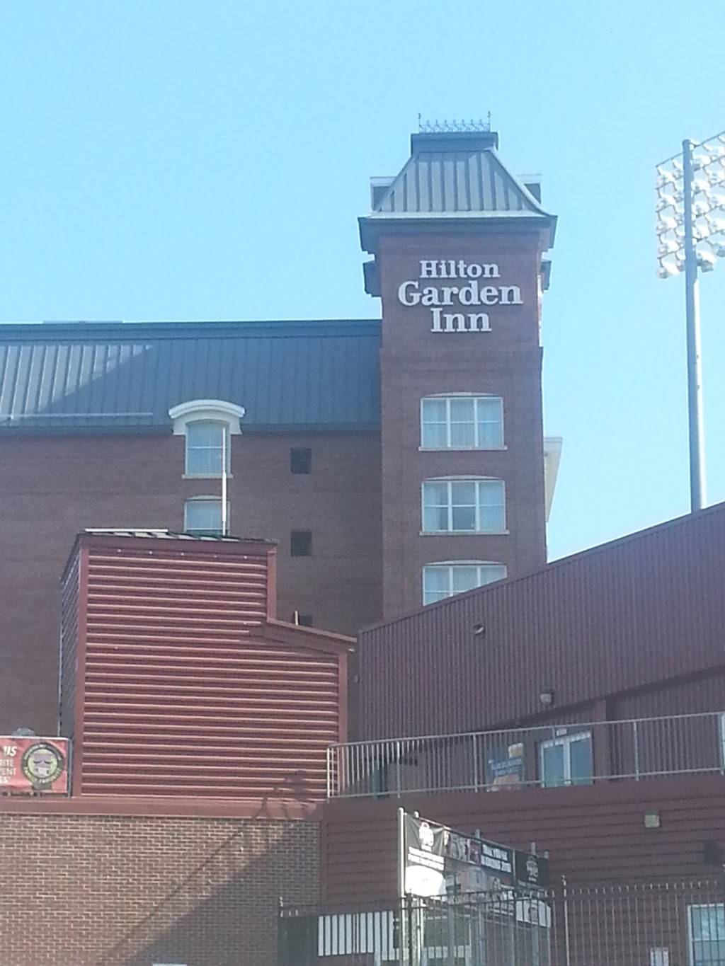 The Pavilion at the Hilton Garden Inn | restaurant | 101 South Commercial Street, Manchester, NH 03101, USA | 6036692222 OR +1 603-669-2222