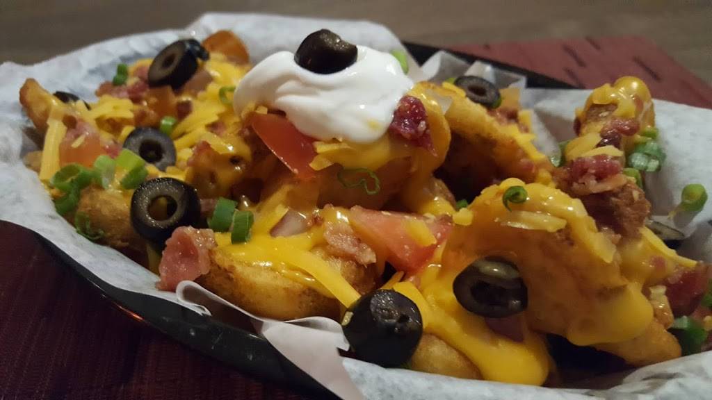 Crazy chicken sports grille | restaurant | 790 Arlington Ridge UNIT 100, Akron, OH 44312, USA | 3306452277 OR +1 330-645-2277