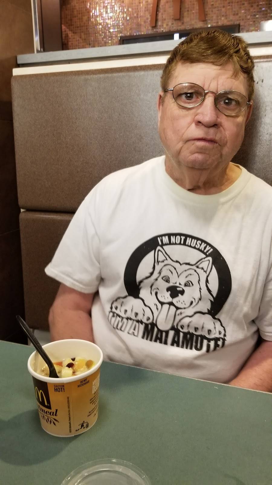 McDonalds | restaurant | North Terminal, near Gate D14, W G Rogell Dr, Detroit, MI 48242, USA | 7349415402 OR +1 734-941-5402