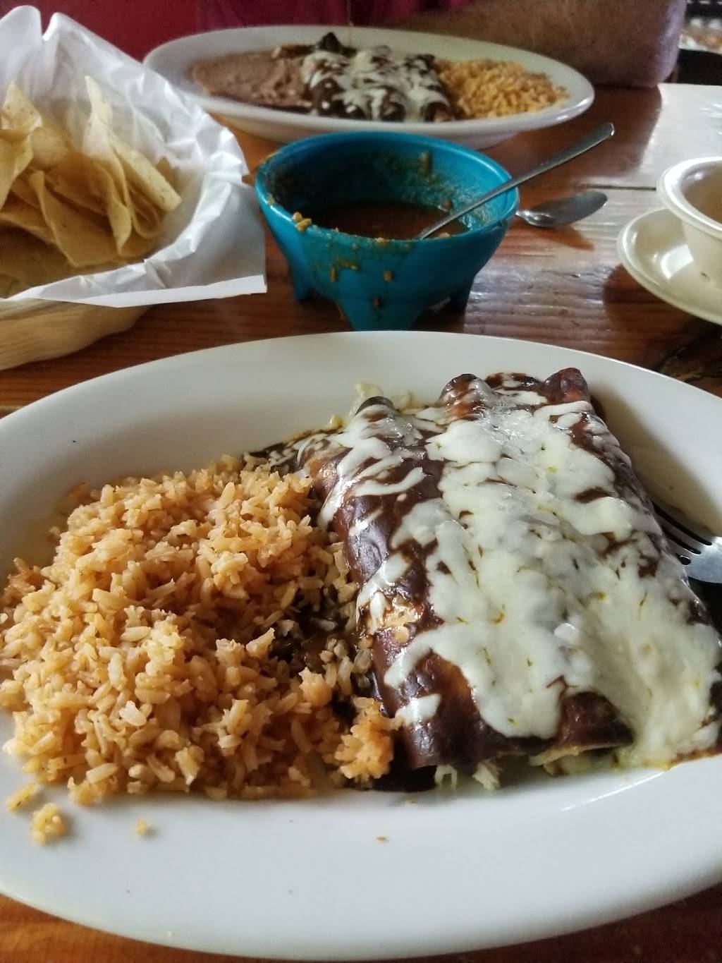 El Charro T Mexican Restaurant | restaurant | 3015 US-290, Brenham, TX 77833, USA | 9793379515 OR +1 979-337-9515