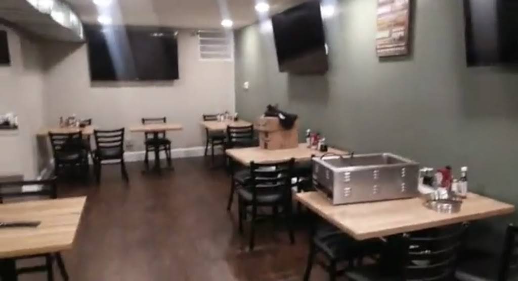 Wingz & Wafflez | restaurant | 74 Island Pond Rd, Springfield, MA 01118, USA | 4134176292 OR +1 413-417-6292