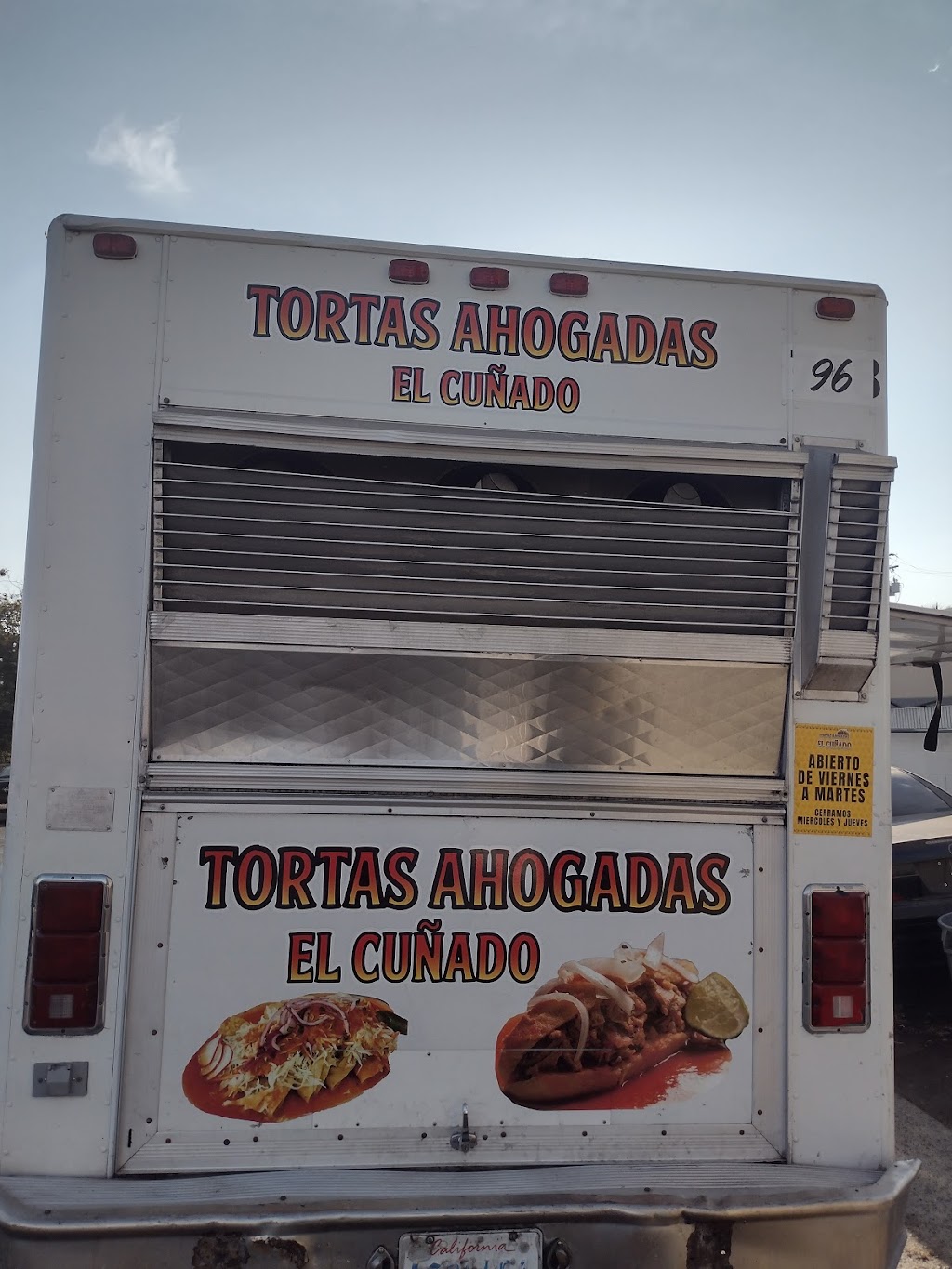 Tortas Ahogadas el cuñado | restaurant | 1309-1319 Tolliver St, Santa Ana, CA 92703, USA | 6615589521 OR +1 661-558-9521