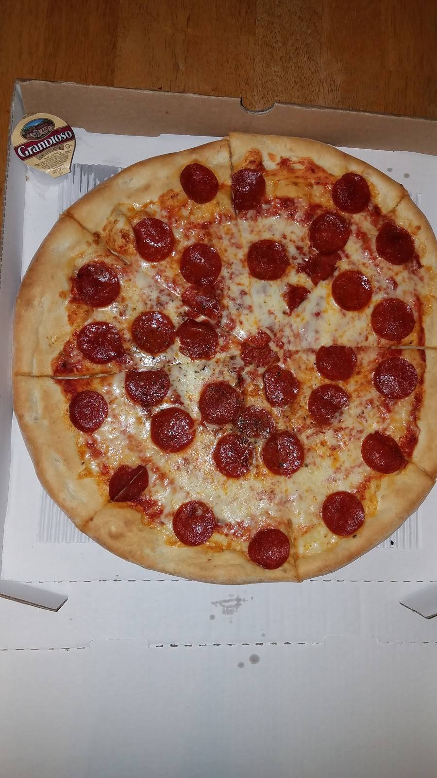 Brothers Pizza Greencastle | restaurant | 50 Pine Dr, Greencastle, PA 17225, USA | 7175975322 OR +1 717-597-5322