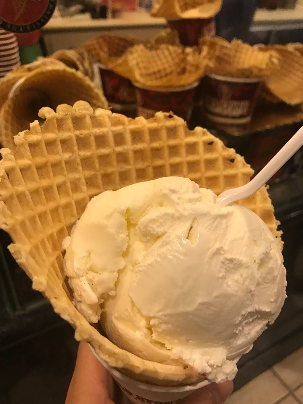 Cold Stone Creamery | bakery | 1001 Heavenly Village Way Ste 24, South Lake Tahoe, CA 96150, USA | 5305412040 OR +1 530-541-2040