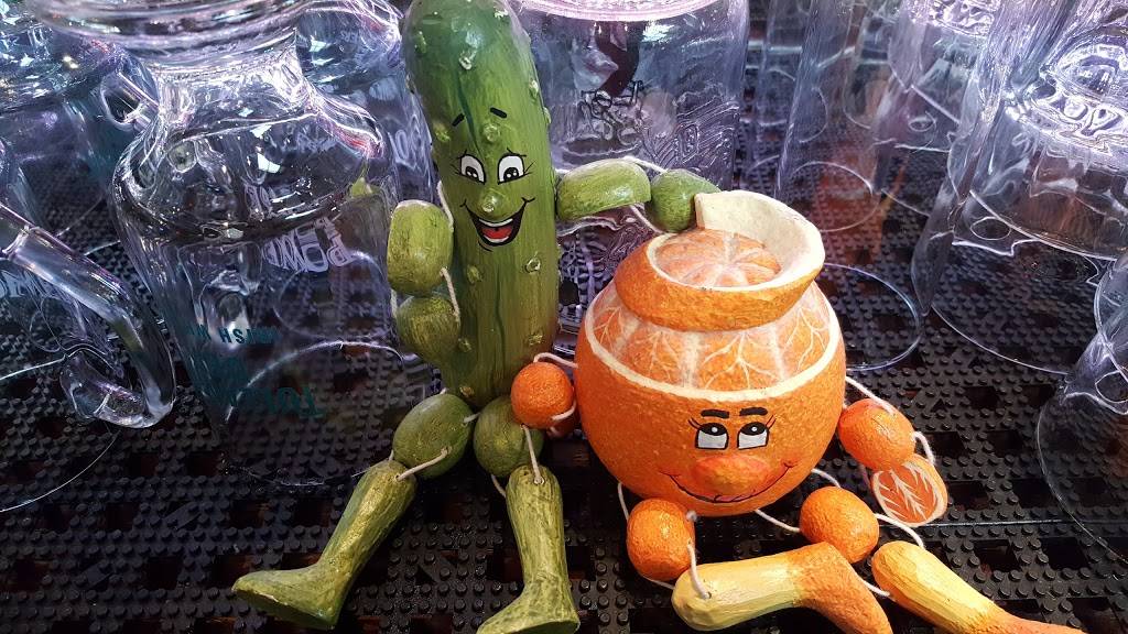 The Four Deuces | restaurant | 2319 Taraval, San Francisco, CA 94116, USA | 4155669122 OR +1 415-566-9122