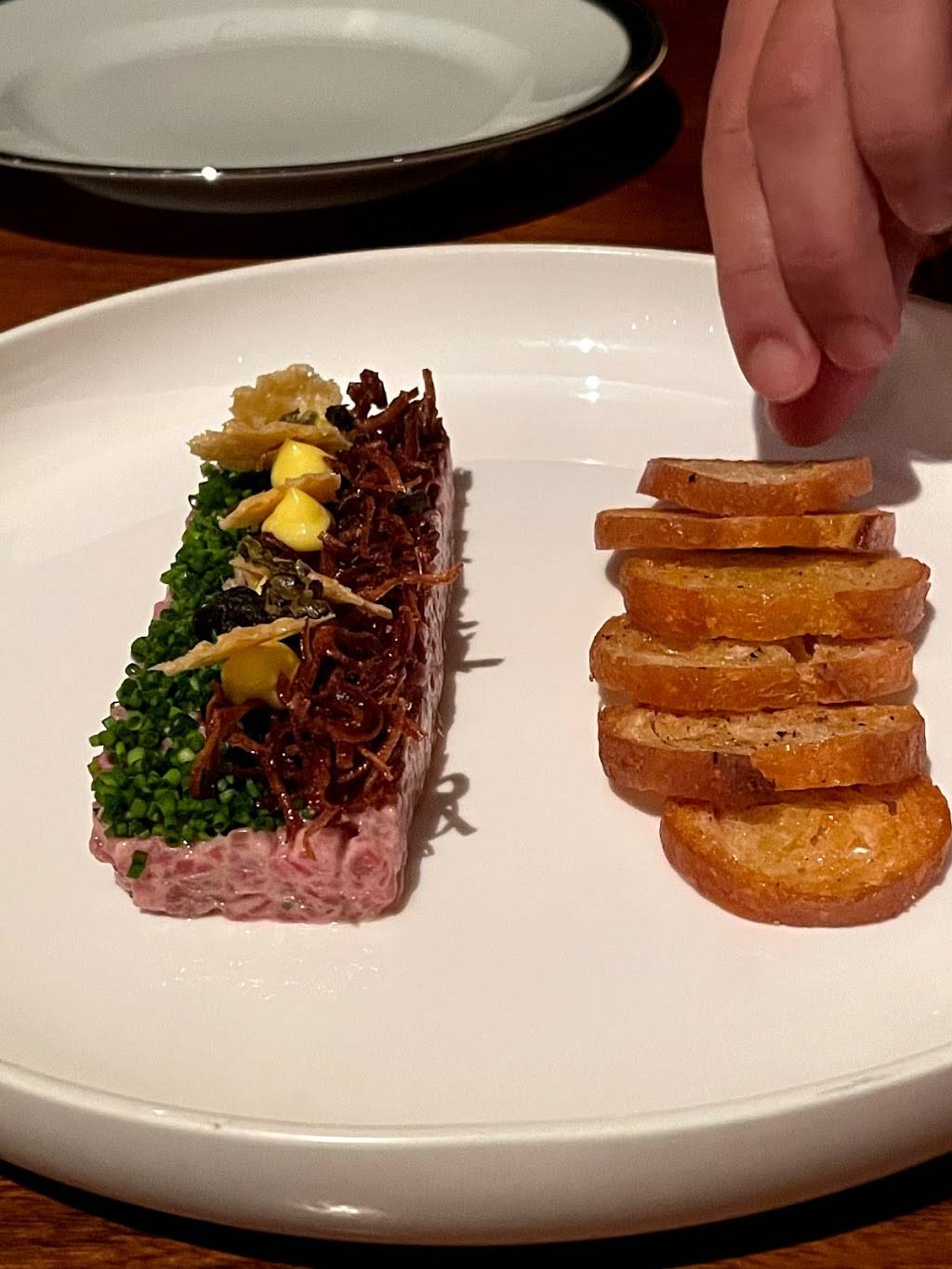 84 Yesler | restaurant | 84 Yesler Way, Seattle, WA 98104, USA | 2066241111 OR +1 206-624-1111