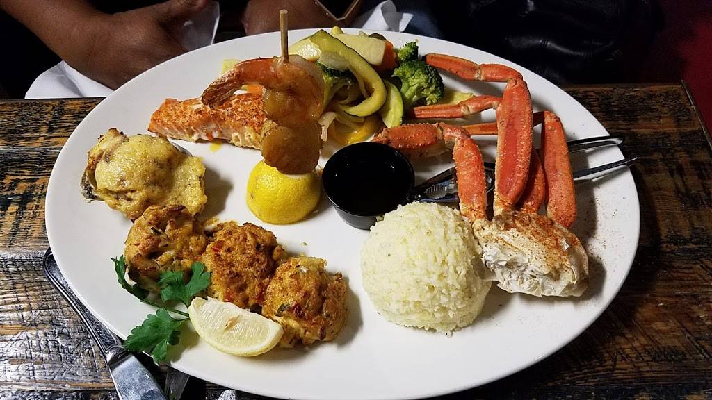 Captain James Crabhouse | restaurant | 2121 Aliceanna St, Baltimore, MD 21231, USA | 4106751819 OR +1 410-675-1819