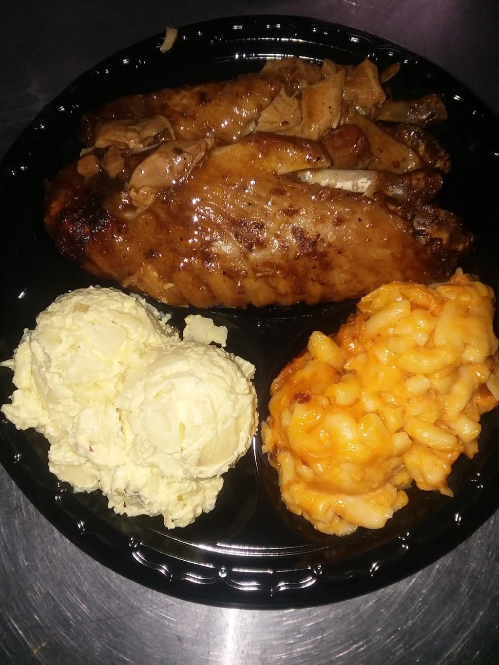 Daiquiri Life Bar & Grill | restaurant | 22 Bollingbrook St, Petersburg, VA 23803, USA | 8044313713 OR +1 804-431-3713